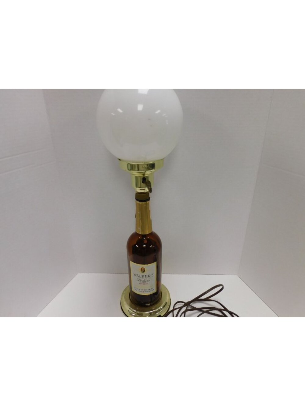 Vintage Early Times Walkers Glass Whiskey Bottle & Glass Bar Lamp MM68